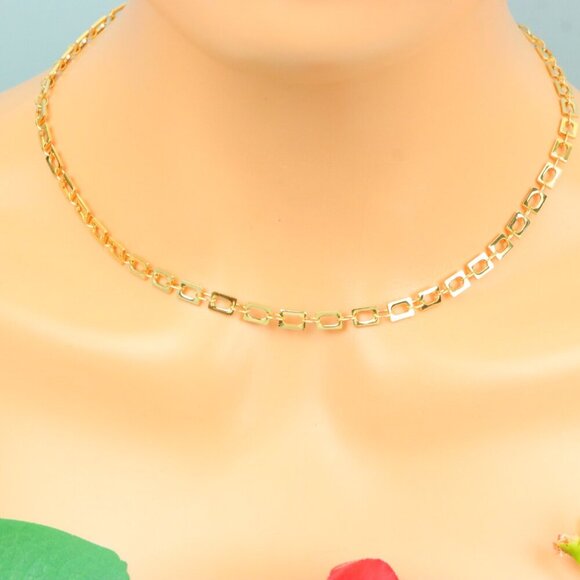 Delicate & Contemporary Necklace Chain, A Lovely Choice for Women, EVCH1540 - Picture 3 of 10